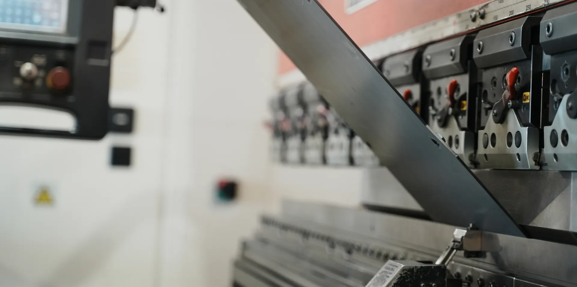 和田鉄工株式会社