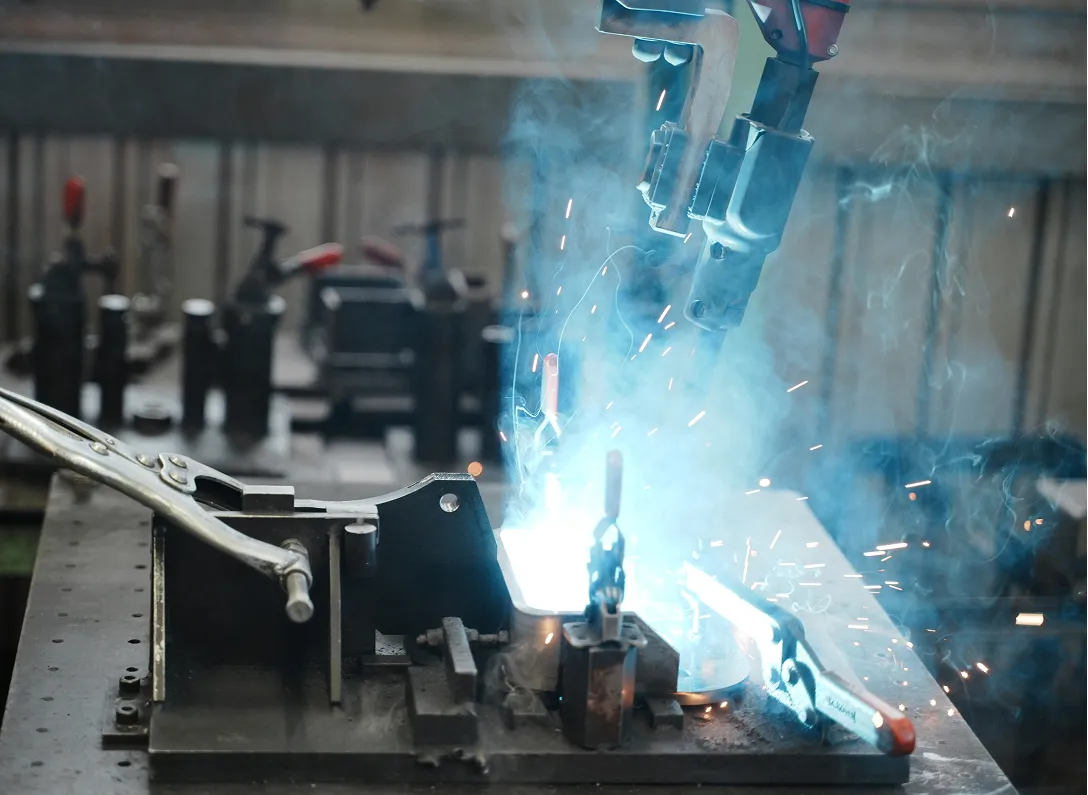 確かな技術と対応力で、お客様のご要望を形にします。